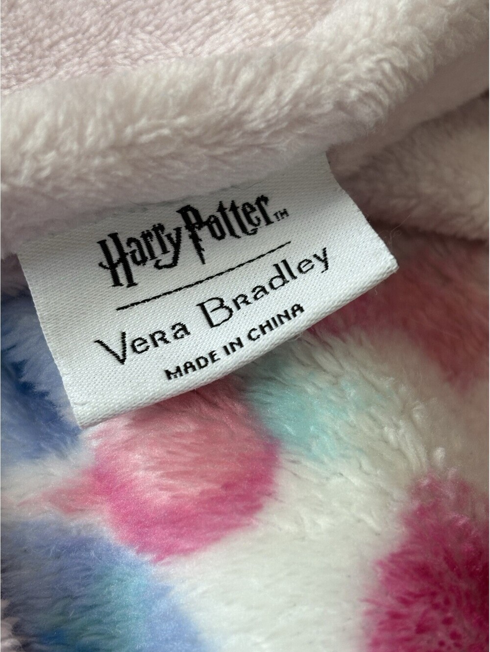 Vera Bradley Plush Throw Blanket Harry Potter Luna's Medallion 80 x 50 Pink - Picture 2 of 7